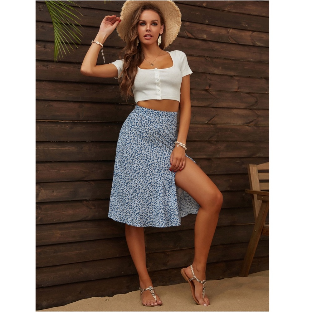 Floral Blue Leg Slit Flared Skirt - Picture 4 of 7